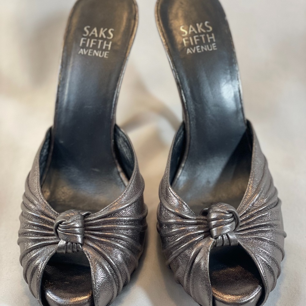 SAKS FIFTH AVENUE HEELS